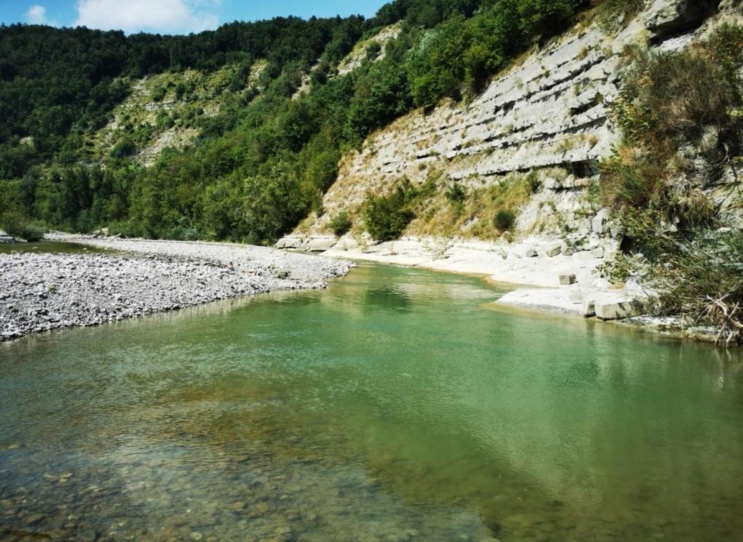 דירות Rossena Il Nido Di Matilde _Monolocale Design Sul Fiume_ מראה חיצוני תמונה