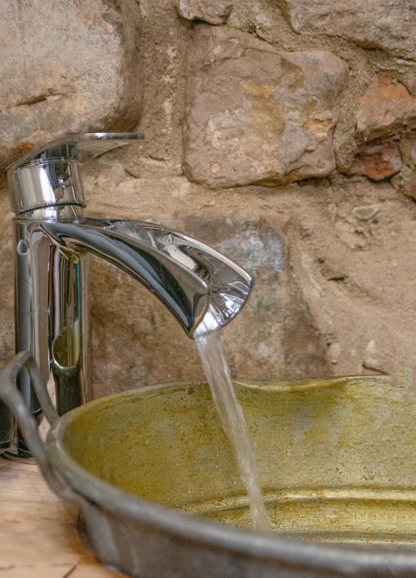דירות Rossena Il Nido Di Matilde _Monolocale Design Sul Fiume_ מראה חיצוני תמונה